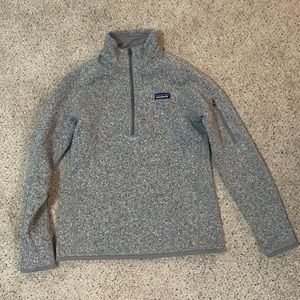 Grey Patagonia fleece quarter zip